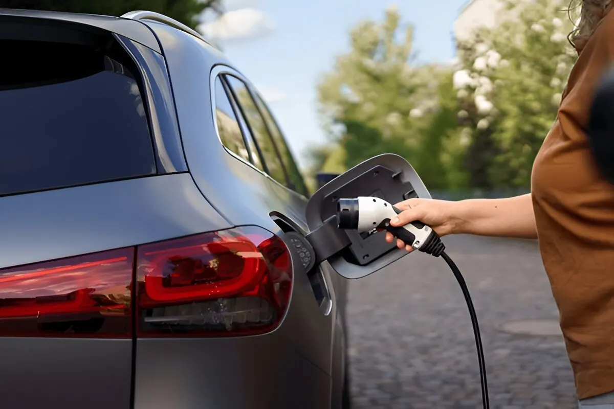 Apply for an electric charging station with Celectric Mobility. Partner, invest, and earn with India’s trusted EV charger manufacturer. Start your EV journey today!